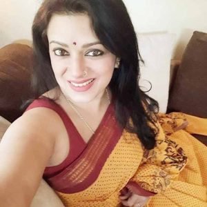 মাকে কোমর জড়িয়ে ধরে চোদা ma k chodar sotti golpo