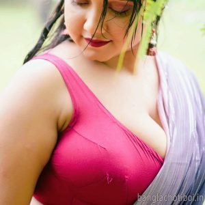 ৩৬ সাইজের ডাবের মত মাই জোড়া