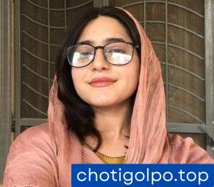 কাকিমার লাউ দুটোয় তেলমালিশ করলাম।