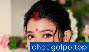 পা উপরে তুলে বোনের ভিতরে কলা দিলাম।