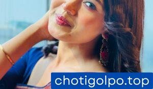 স্যারের সামনে হাটু গিরে বসে যন্ত্রটা মুখে নিলাম।