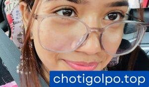 হুজুর অন্ধকারে আমাকে একা পেয়ে খুশি হলো।