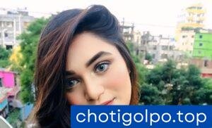 পাশের বাড়ির বৌদির সাথে এনজয়।