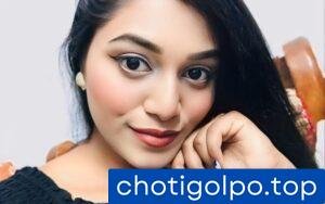 ক্ষেতের মধ্যে আমার আর চাষির আনন্দ মুহূর্ত।
