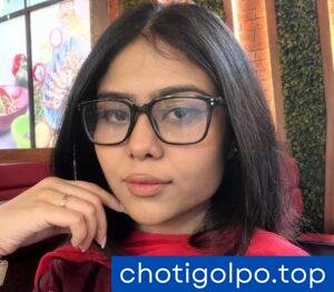 মাকে পিসেমশাই বাবার সামনে আদর করলো।