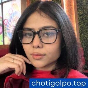 মাকে পিসেমশাই বাবার সামনে আদর করলো।