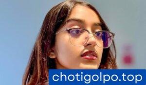 দুর্গা পূজোতে মা মেয়েকে এক সাথে করলাম।