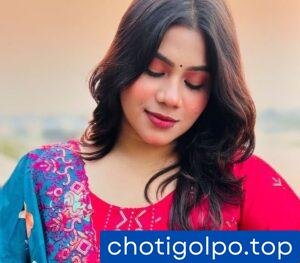 গ্রামের বাড়িতে নতুন বন্ধুর সাথে।