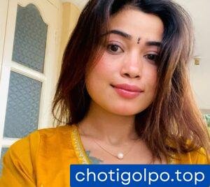 লাল ব্রা প্যান্টিতে খুব হট লাগছে।