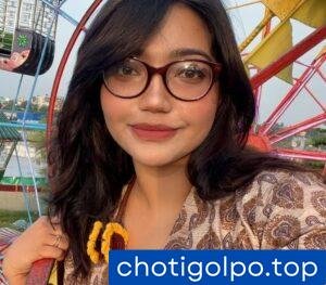 ট্রেনের ভিতর হানিমুন