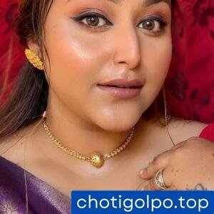 বাসের মধ্যে বউ অন্য পুরুষের সাথে।