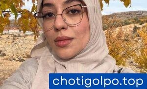 পাশের বাড়ীর যুবতী রিয়া