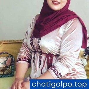 ধার্মিক হিজাবি ম্যাডামের দুধ ও গুদে আদর