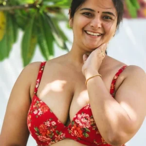 মায়ের পিঠে উবু হয়ে শুয়ে পোঁদ চুদলো ছেলে