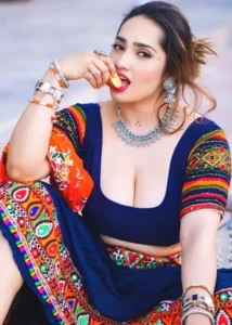 বৌদির রসে ভেজা গুদ