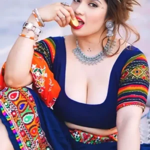 চাকর মালকিনকে চুদে মা বানালো – 3