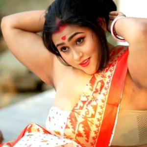 মায়ের দুধে আলতা ফর্সা রসালো পাছা চুদে মাল আউট
