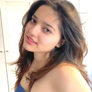 ওয়াইন পান করে বান্ধবীর সাথে শোয়া