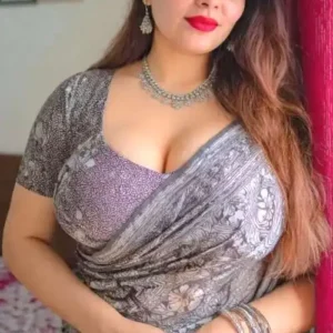 খালাম্মার ভোদার পাপড়ি