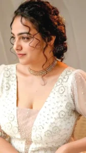 বউ আমার মুখে গুদ চেপে ধরলো