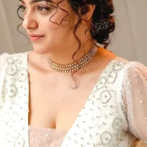 বউ আমার মুখে গুদ চেপে ধরলো