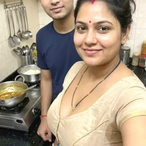 বন্ধুর মায়ের বয়ফ্রেন্ড হলাম