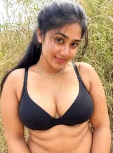 লিঙ্গপ্রিয়া হর্নি নারীর কাম কাহিনী