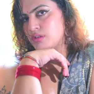 কাকু মাকে চুদে আমি বাথরুমে হস্তমৈথুন করি