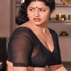 রান্নাঘরে শাশুড়িকে চোদনরত অবস্থায় বউ দেখে ফেললো